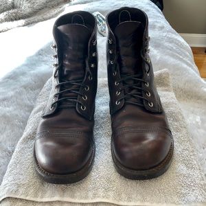 Red Wing Iron Ranger Size 9 Men’s
